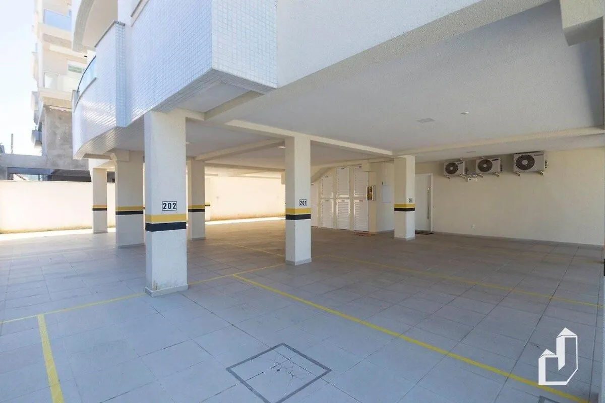 Apartamento Vista Para O Mar Com 02 Dormitorios Бомбиньяс