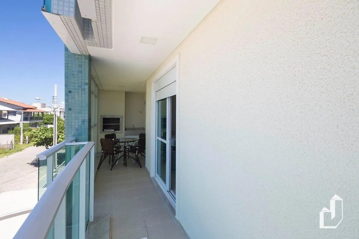 Apartamento Vista Para O Mar Com 02 Dormitorios Бомбиньяс Бразилия
